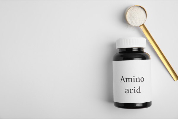 Aminoacidi in cosmetica: cosa sono e i benefici per la pelle