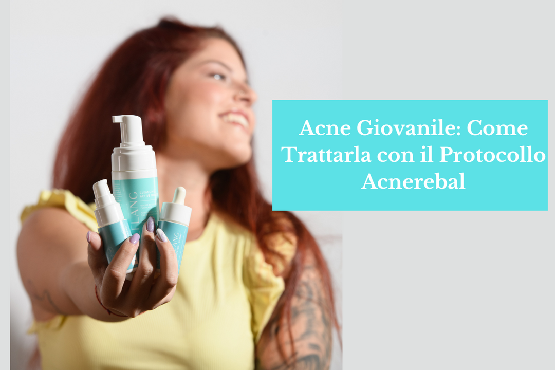 Ragazza su sfondo neutro con maglia gialla sorridente con in mano i prodotti della linea Acnerebal per acne e impurità